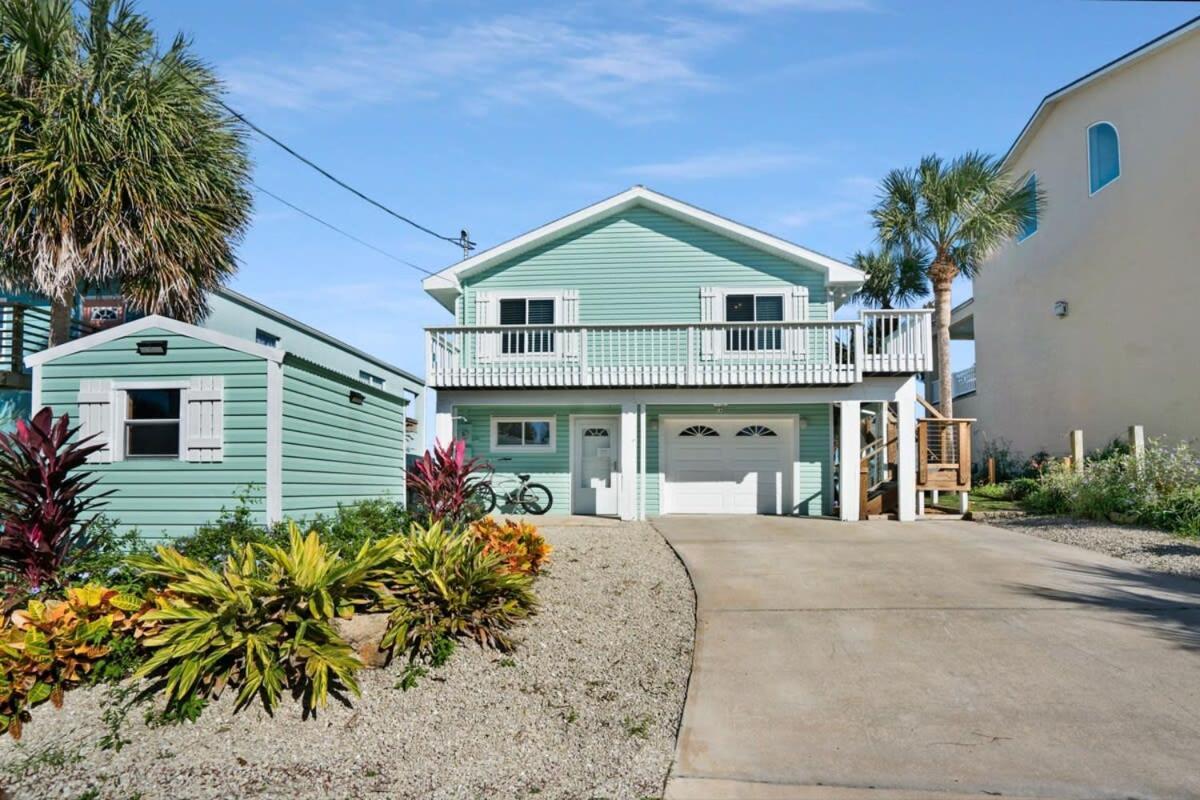 Apartment Ocean Views Retreat! Renovated With Bikes! *