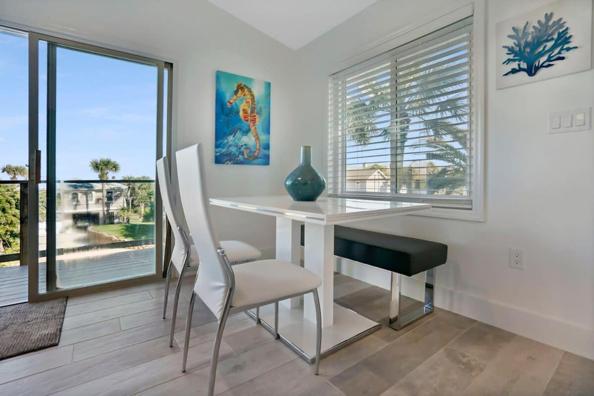 Ocean Views Retreat! Renovated With Bikes! St. Augustine